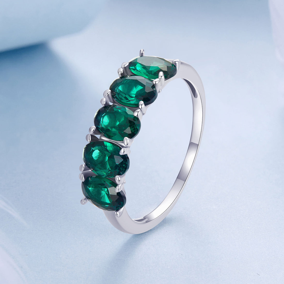 Emerald Ring - Mia